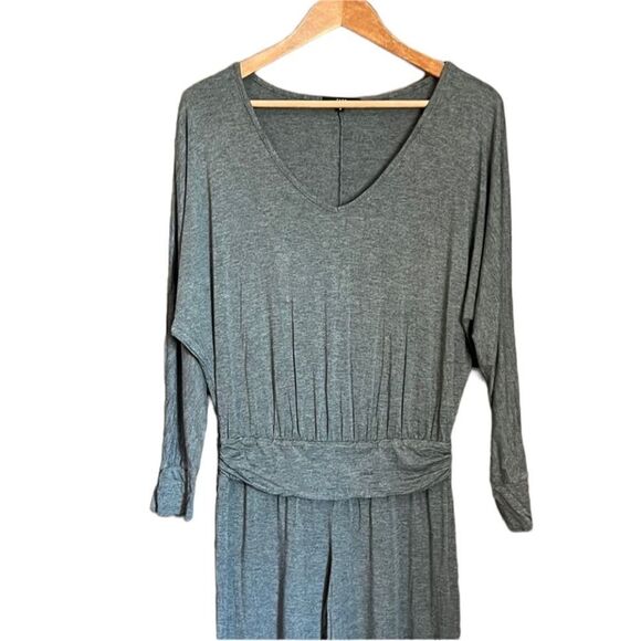 Tart grey full length lounge romper. Size small - Picture 2 of 10